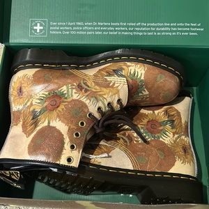 Dr. Martens x The National Gallery